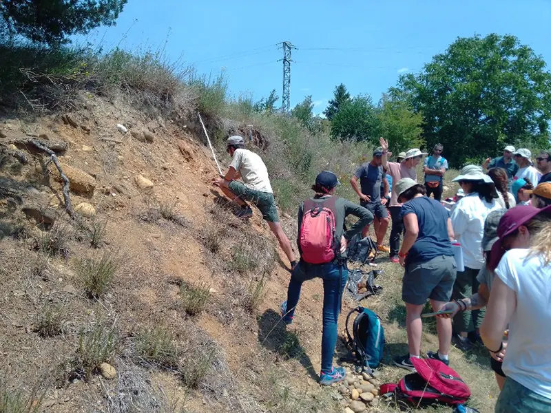 Perfil de sòls a la Torre del Remei Bolvir (Cerdanya) amb Rosa Maria Poch Els sòls de la Cerdanya i Andorra (Universitat d’Estiu de la Ud’L el 20 de juliol 2022)