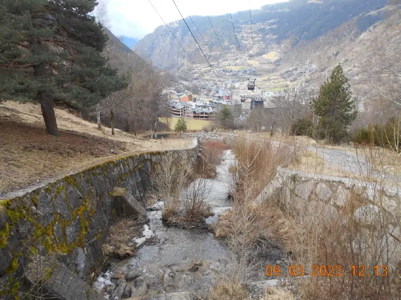 Canalització del riu dels Cortals en direcció de les Bons Fotografia d’en Valentí Turu