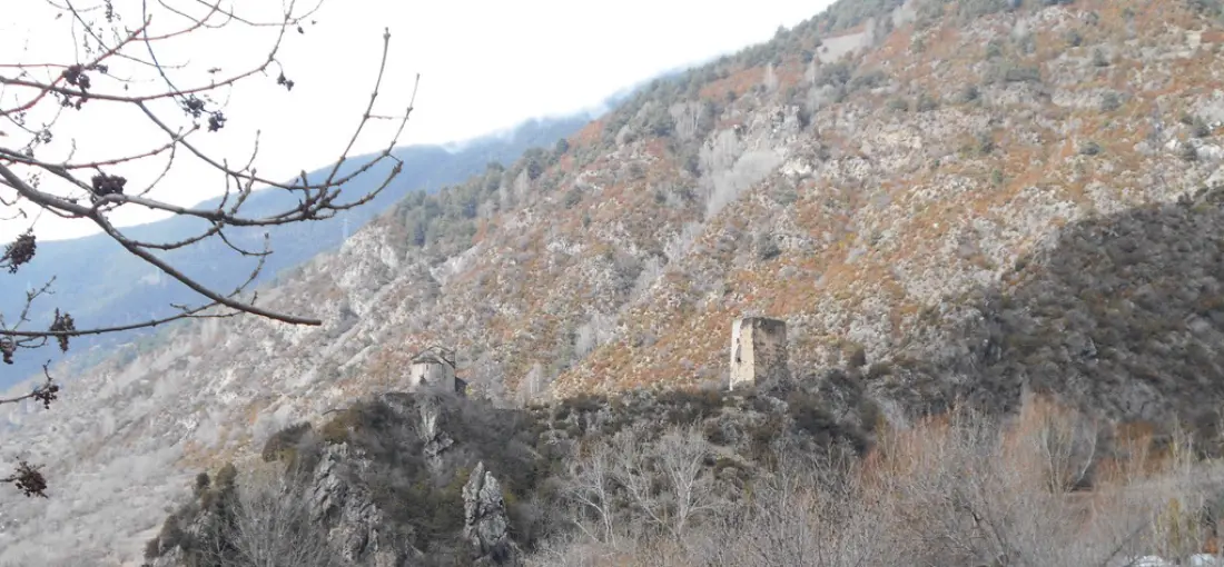 La torre dels Moros i Sant Romà de les Bons (Encamp). Fotografia d’en Valentí Turu (9 de març del 2023)